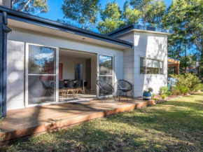 Acacia on Orion by Jervis Bay Rentals, Vincentia